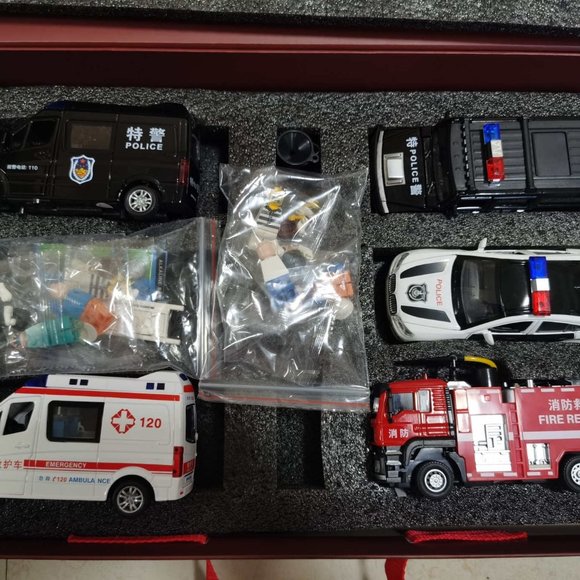 Toy car